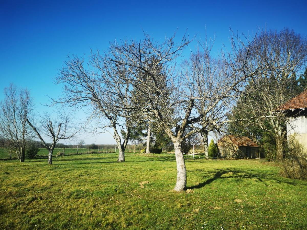 Domaine De L'Esperance, Chambre Rose Bed & Breakfast Bersaillin Dış mekan fotoğraf